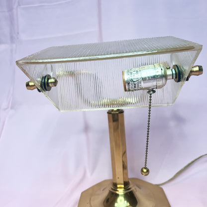 Vintage rippled clear glass shade banker’s desk lamp | Vintage bankers desk lamp | Vintage brass and glass desk lamp