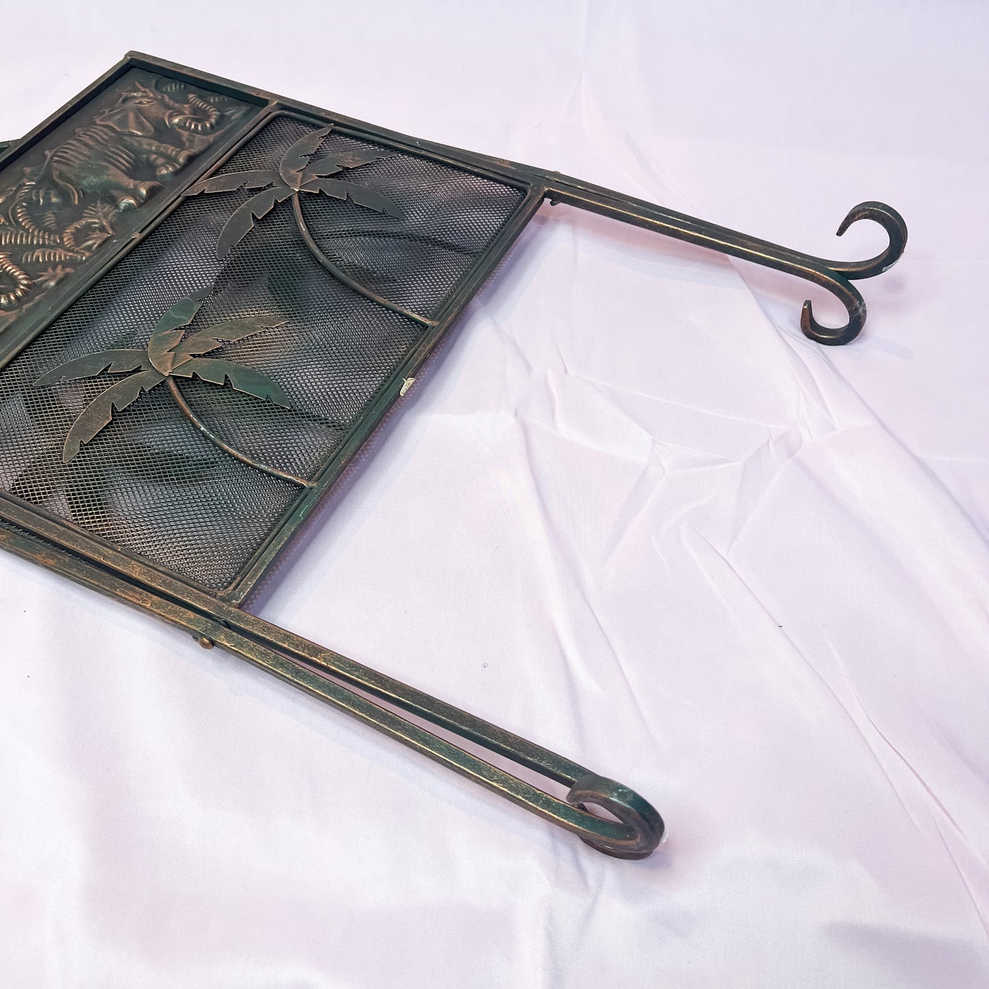 Vintage Tropical Magazine Vinyl Rack Metal Mesh Elephants Palm Tree Safari