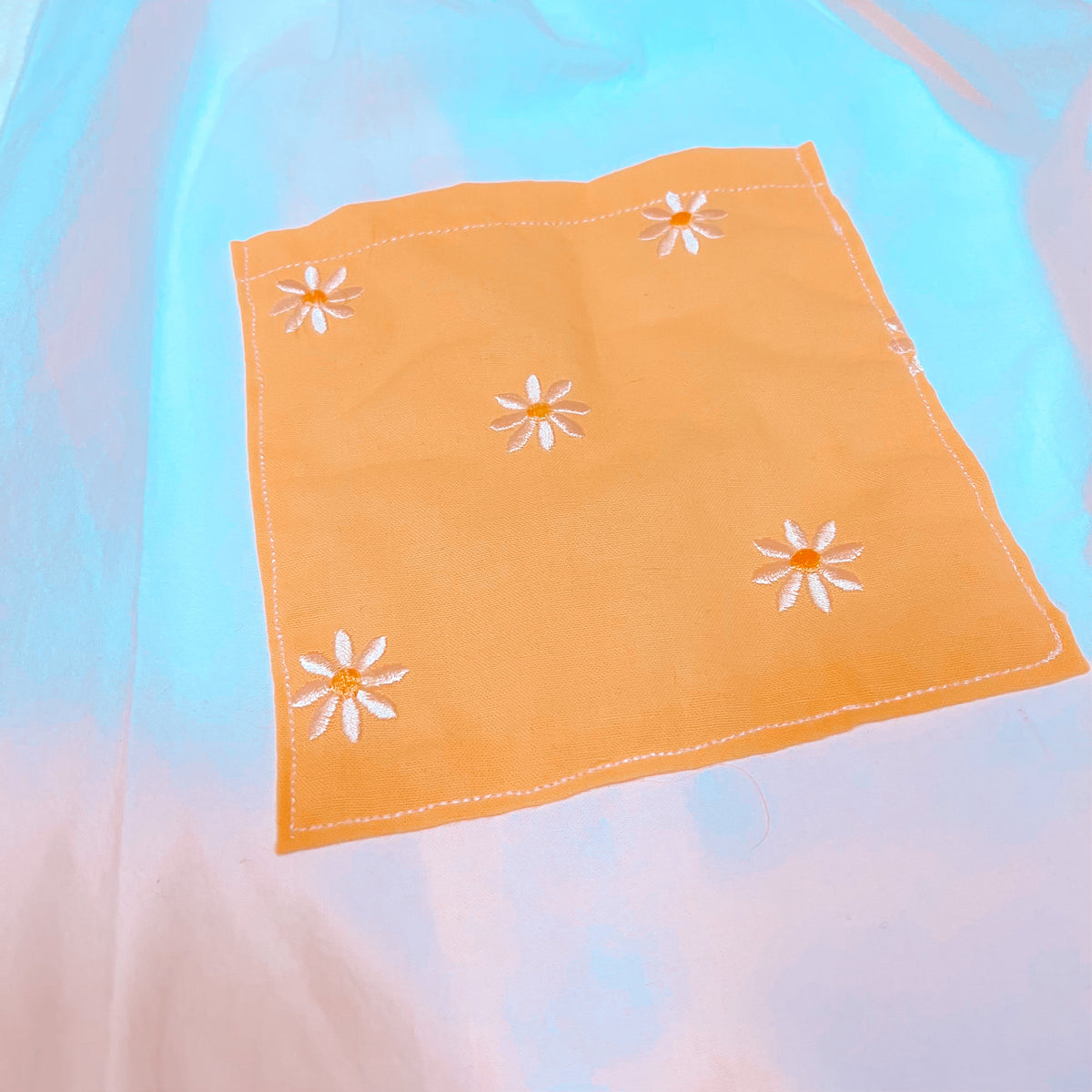 Lightweight Daisy Waist Apron